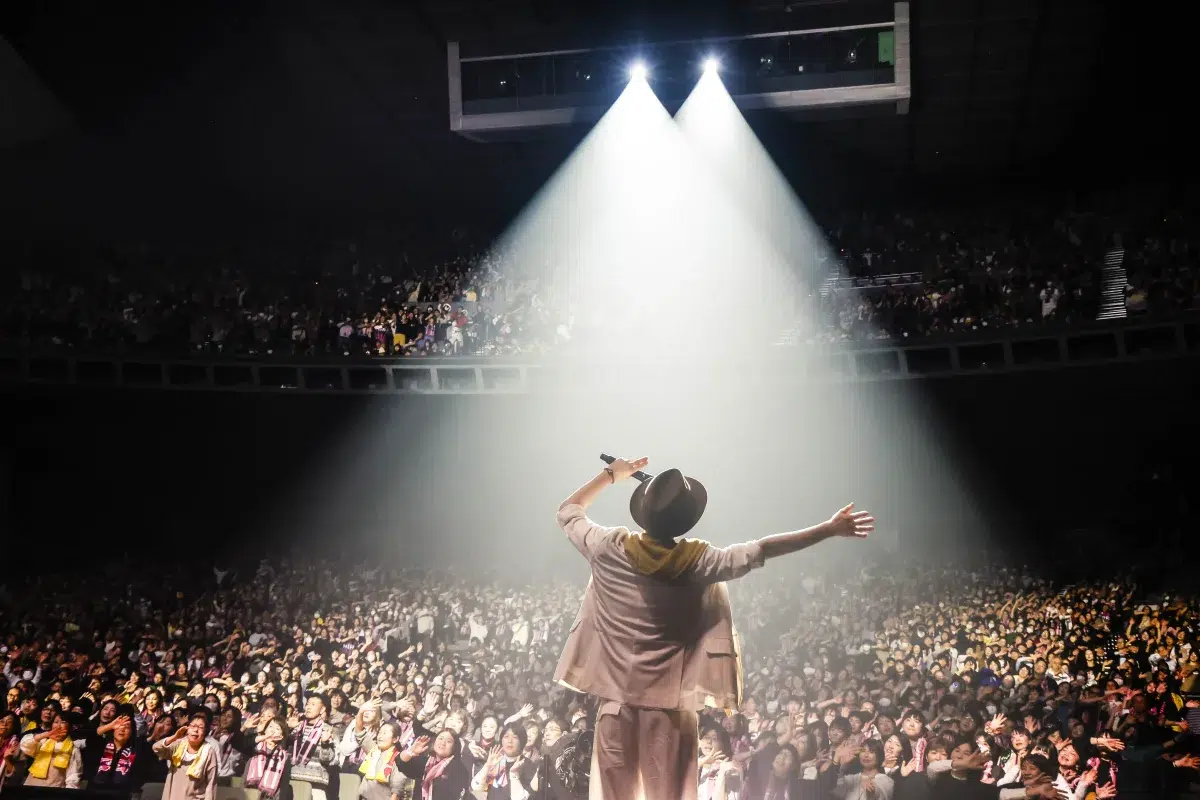 ナオト・インティライミ デビュー15周年！New Album『REBOOT』のリリース当日に開催した一夜限りスペシャルライブ『ナオト・インティライミ 15th Anniversary Special Live "REBOOT"』の模様をレポート！「一夜限りだからこそ価値があって、心の奥底にずっとしまっておけるような、特別なライブになりました」