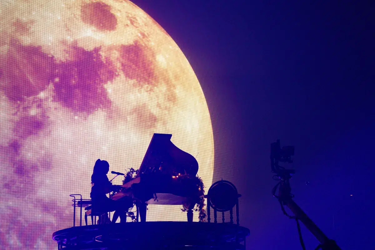 現役女子高校生シンガーソングライターtuki.が、初のワンマンライブ「承認欲求爆発」を日本武道館で開催、ギネス世界記録™認定の快挙を達成！記録名は「ソロJ-POPアーティストによる初の一般公開・有観客公演で販売されたチケットの最多枚数」