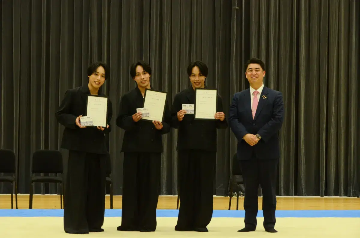 佐藤三兄弟、地元・宮城県白石市観光大使に就任！ 地元の新体操に打ち込む子どもたちの前で決意を語る 「これから色んな形で白石市に貢献し、恩返しをしていきたい」