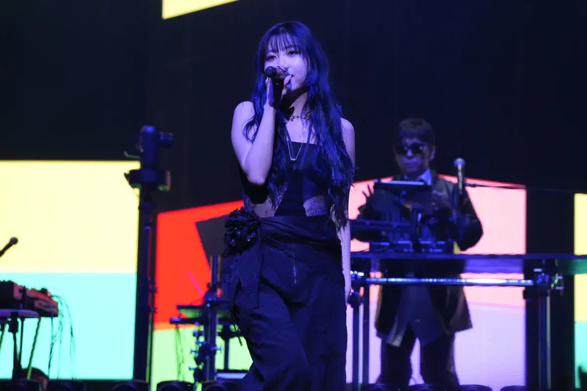 m-flo、25周年記念公演で見せた唯一無二のスタイル。豪華なフィーチャリングに7,000人が歓喜 33 m-flo、25周年記念公演で見せた唯一無二のスタイル。豪華なフィーチャリングに7,000人が歓喜