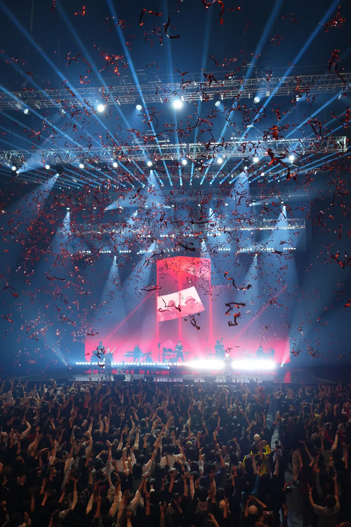 m-flo、25周年記念公演で見せた唯一無二のスタイル。豪華なフィーチャリングに7,000人が歓喜 4 m-flo、25周年記念公演で見せた唯一無二のスタイル。豪華なフィーチャリングに7,000人が歓喜