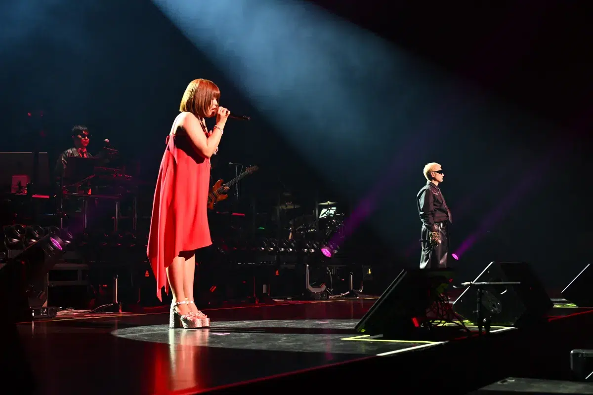 m-flo、25周年記念公演で見せた唯一無二のスタイル。豪華なフィーチャリングに7,000人が歓喜 40 m-flo、25周年記念公演で見せた唯一無二のスタイル。豪華なフィーチャリングに7,000人が歓喜