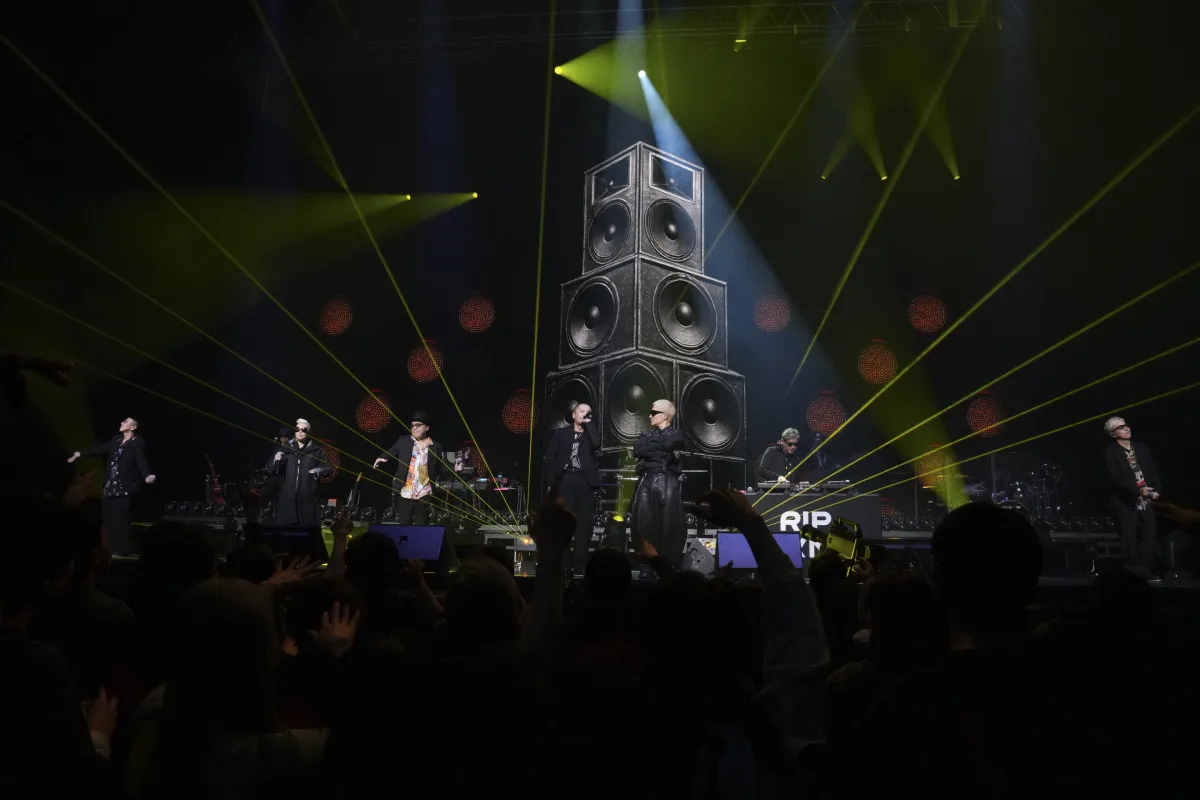 m-flo、25周年記念公演で見せた唯一無二のスタイル。豪華なフィーチャリングに7,000人が歓喜 47 m-flo、25周年記念公演で見せた唯一無二のスタイル。豪華なフィーチャリングに7,000人が歓喜