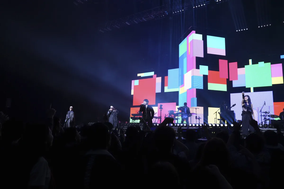 m-flo、25周年記念公演で見せた唯一無二のスタイル。豪華なフィーチャリングに7,000人が歓喜 62 m-flo、25周年記念公演で見せた唯一無二のスタイル。豪華なフィーチャリングに7,000人が歓喜