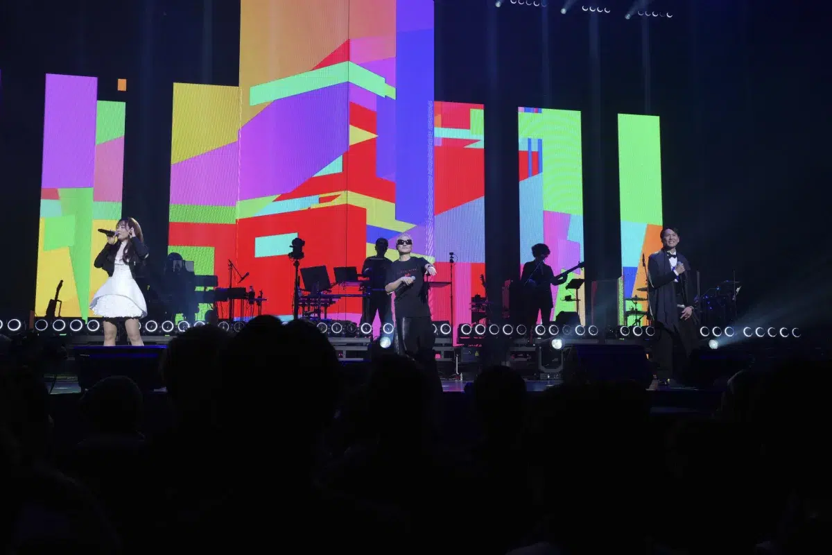 m-flo、25周年記念公演で見せた唯一無二のスタイル。豪華なフィーチャリングに7,000人が歓喜 64 m-flo、25周年記念公演で見せた唯一無二のスタイル。豪華なフィーチャリングに7,000人が歓喜