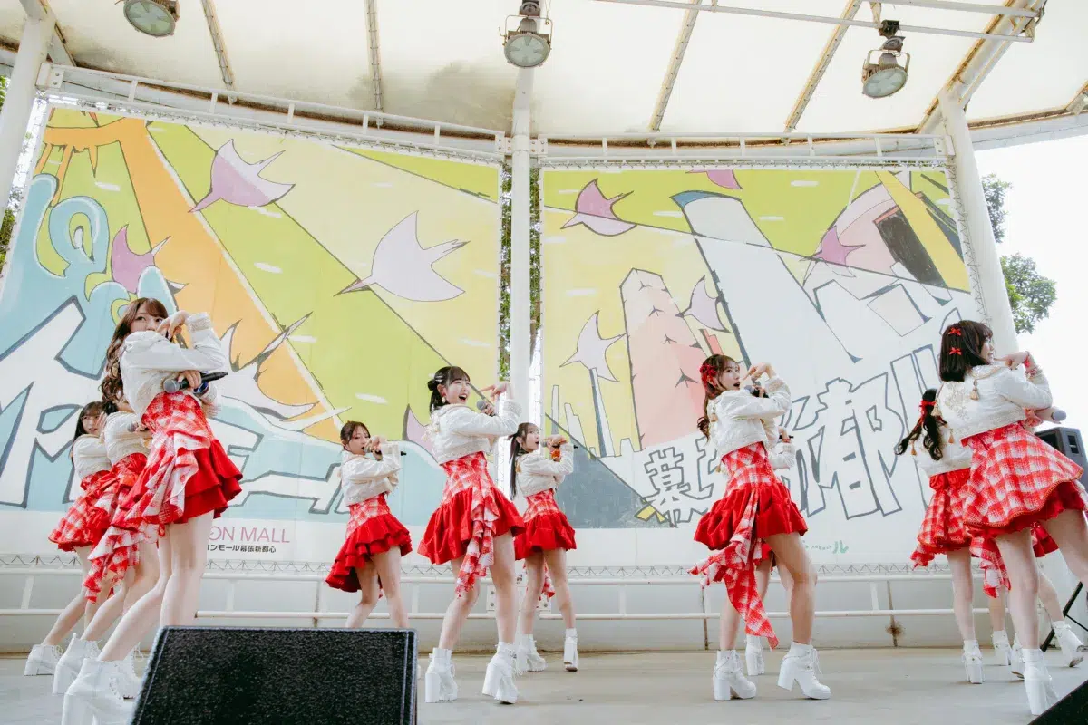 今一番ライブが見たいアイドル！SNS4億回再生『盛れ！ミ・アモーレ』で大躍進中のJuice=Juice、熱気あふれる幕張イベントレポ