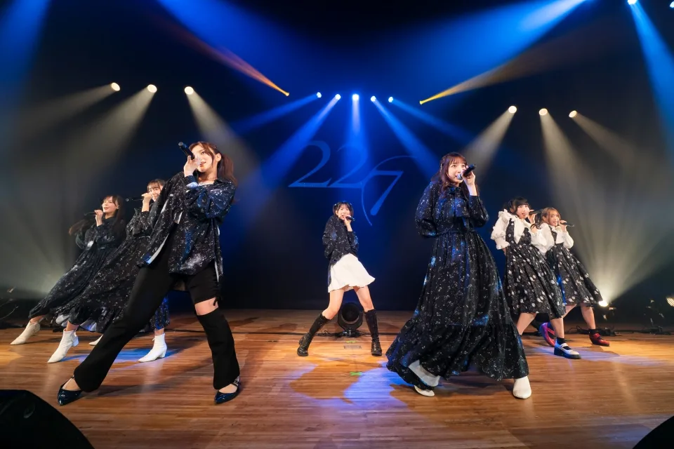 ナナニジ、ついにキャラクターと初共演！ソニーグループの最先端テクノロジーが叶えた夢のステージに大歓喜！