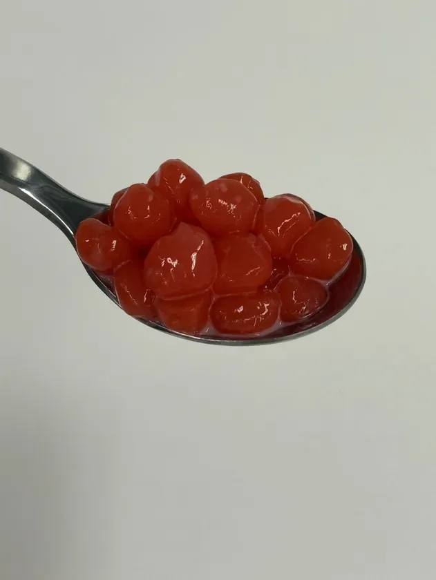 いちごをイメージした赤いタピオカ