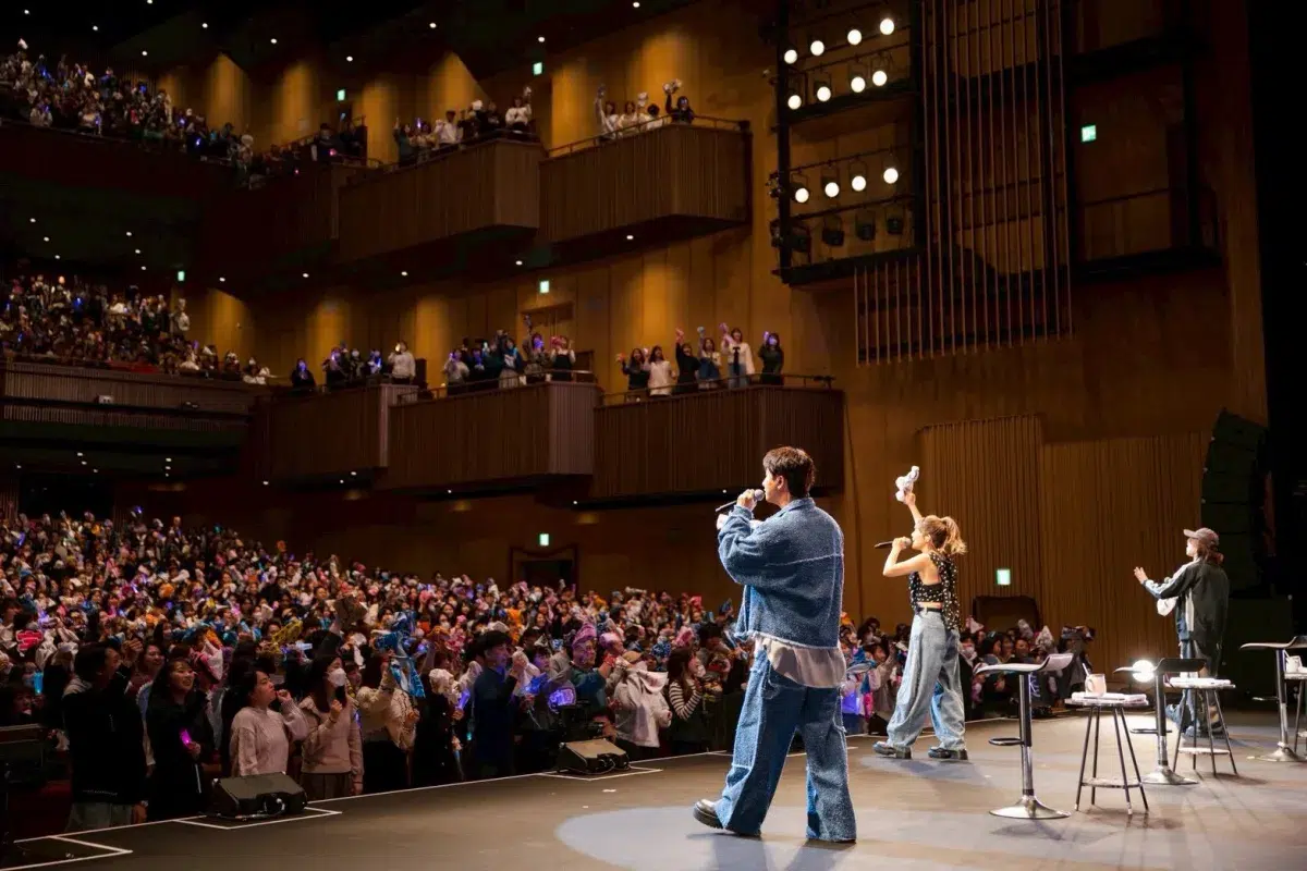 AAA宇野・與・末吉によるデビュー20周年記念の東名阪ファンミーティングツアー完走！ 「皆さんが応援してくれる限り、AAAを続けていけたら」 4月29日にTACHIKAWA STAGE GARDENでの追加公演も発表