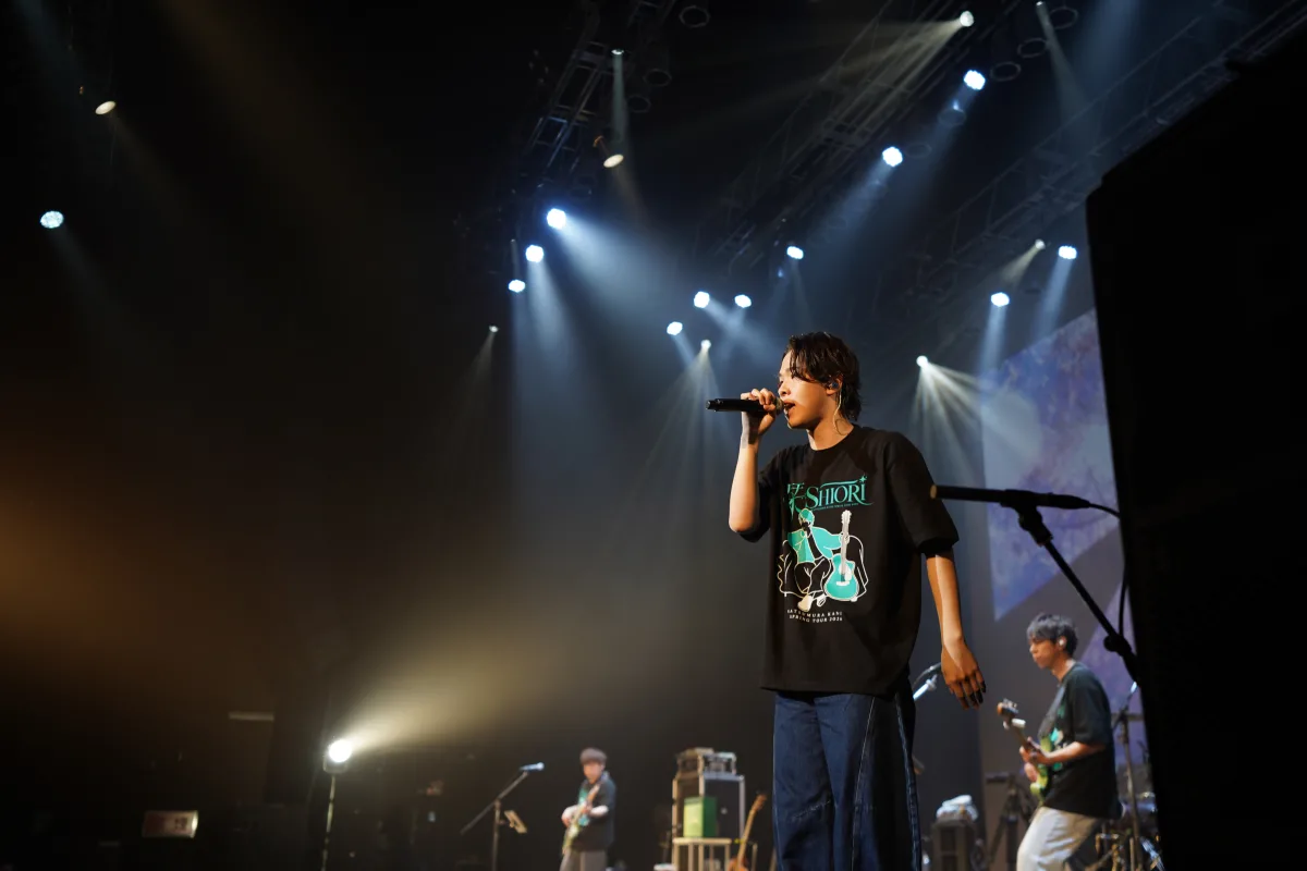 まつむら かなう、自身最大規模の全国ツアーが大阪で開幕！初開催の福岡公演も即完、新曲「バイバイってさ」をライブ初披露！