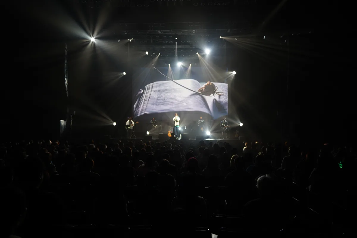 まつむら かなう、自身最大規模の全国ツアーが大阪で開幕！初開催の福岡公演も即完、新曲「バイバイってさ」をライブ初披露！