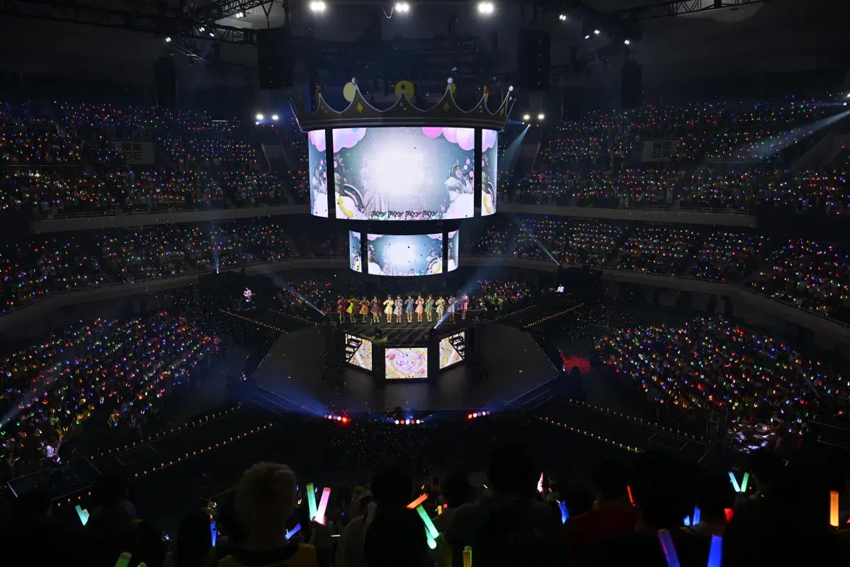 ≒JOY　結成4周年を記念し、念願の日本武道館にて≒JOY 4周年コンサート「4th ANNIVERSARY PREMIUM CONCERT」を開催！！２公演で約2万人を動員！当公演で、新曲『「僕たちの歌」』『ノンフィクション』を初披露！