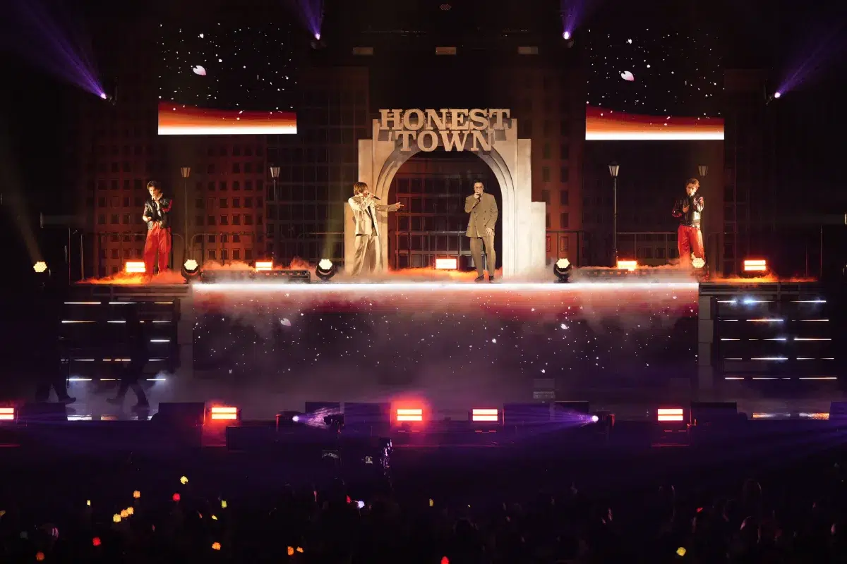 【EXILE NAOTO】ソロ初となる武道館でツアーファイナル7都市7公演を完走！ claquepotとTani Yuukiがサプライズゲストとして登場︕ PKCZ®、L(MA55IVE)、砂⽥・松井(BBZ)、JIMMY、⼩波津(PCF)、LDH SCREAMも大集結！！