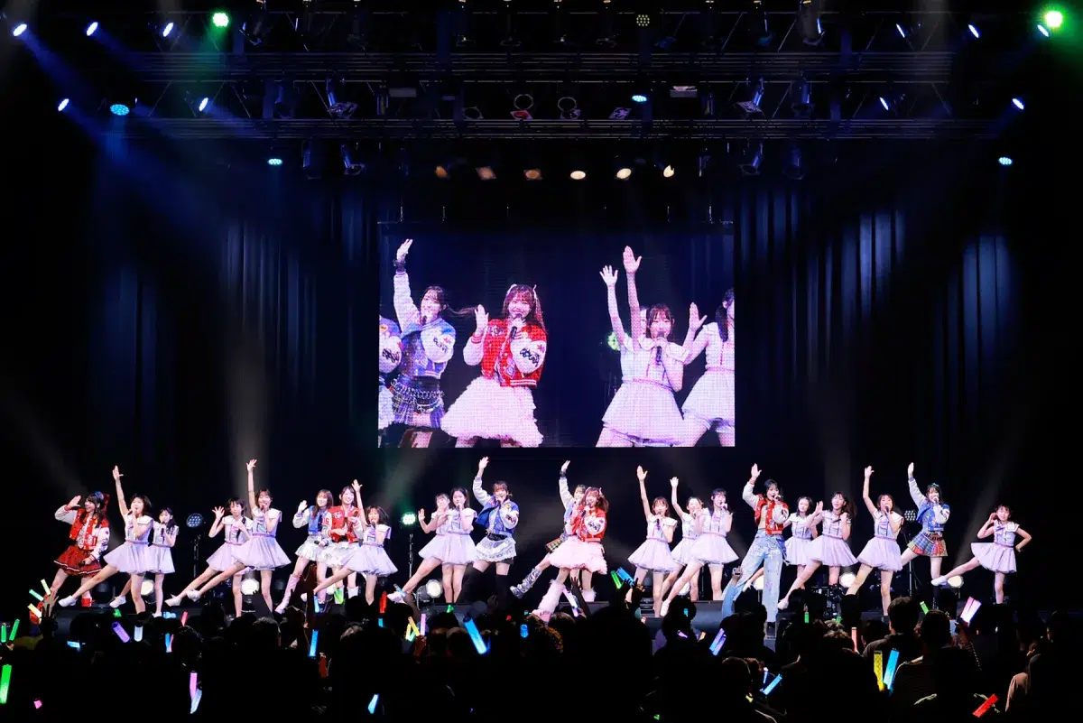 ハロプロ研修生14人が躍動！新曲『バブってらんない夢がある！』初披露＆実力診断テスト開催決定で大熱狂のZepp公演を徹底レポート！