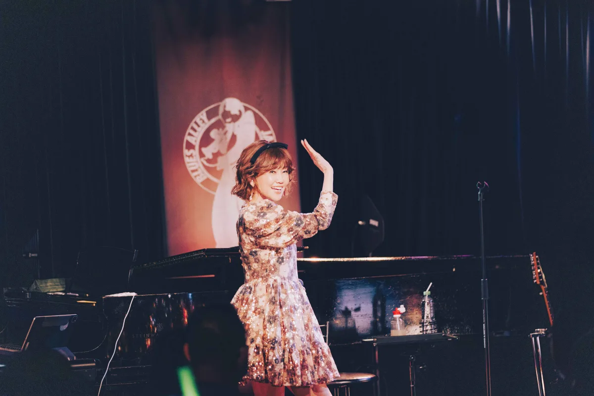 松本伊代、デビュー45周年のカバーライブが大盛況！「センチメンタル・ジャーニー」大人版で魅了