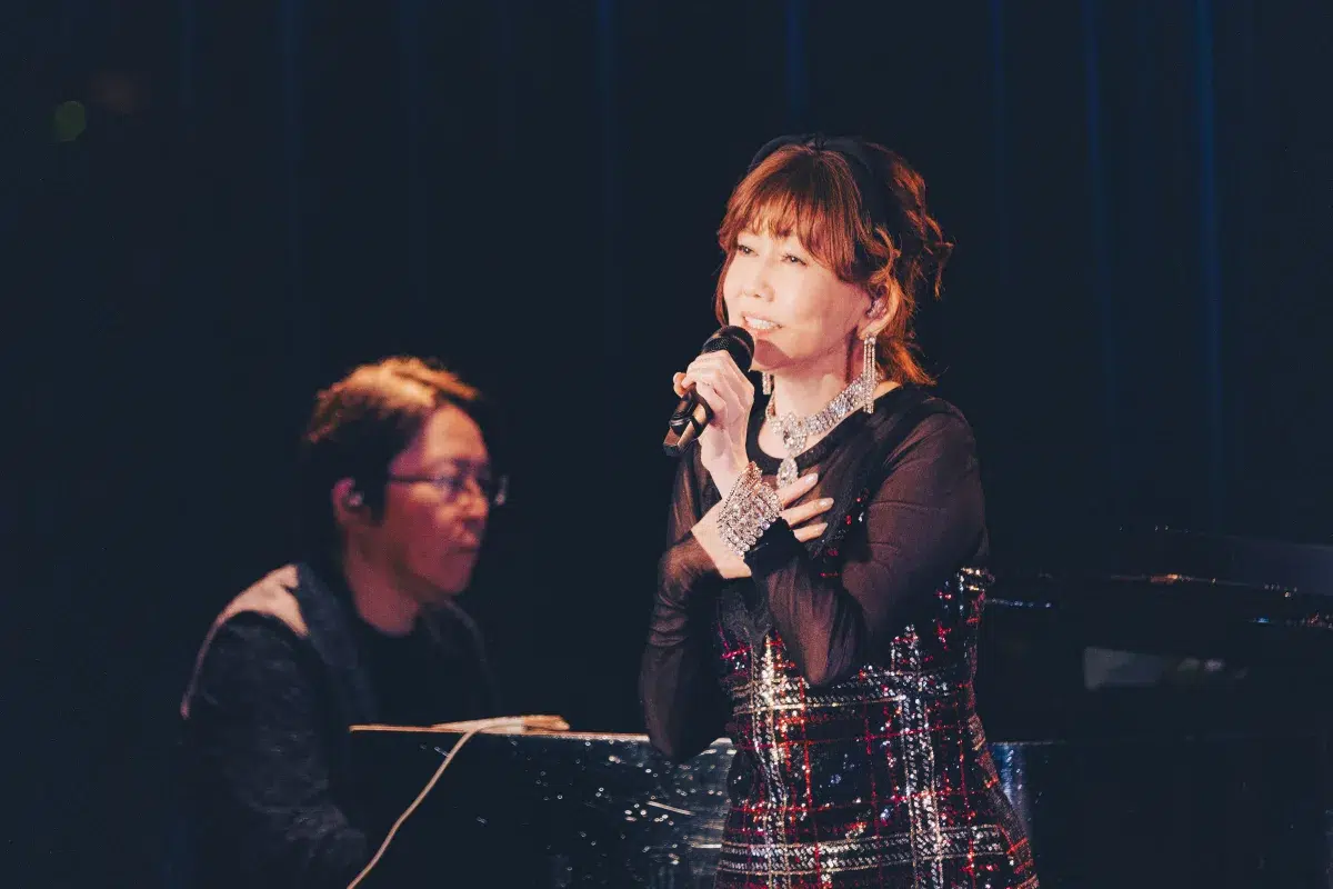 松本伊代、デビュー45周年のカバーライブが大盛況！「センチメンタル・ジャーニー」大人版で魅了