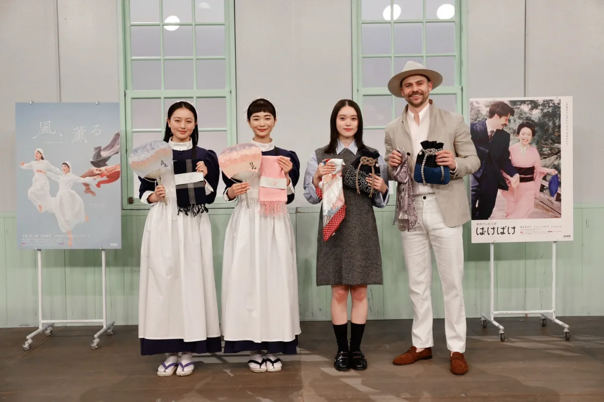 連続テレビ小説「ばけばけ」髙石あかりから「風、薫る」上坂樹里へ… 朝ドラ主人公によるバトンタッチセレモニー開催！ 上坂樹里「受け継がれてきたこのバトンの重みを肌で感じました」