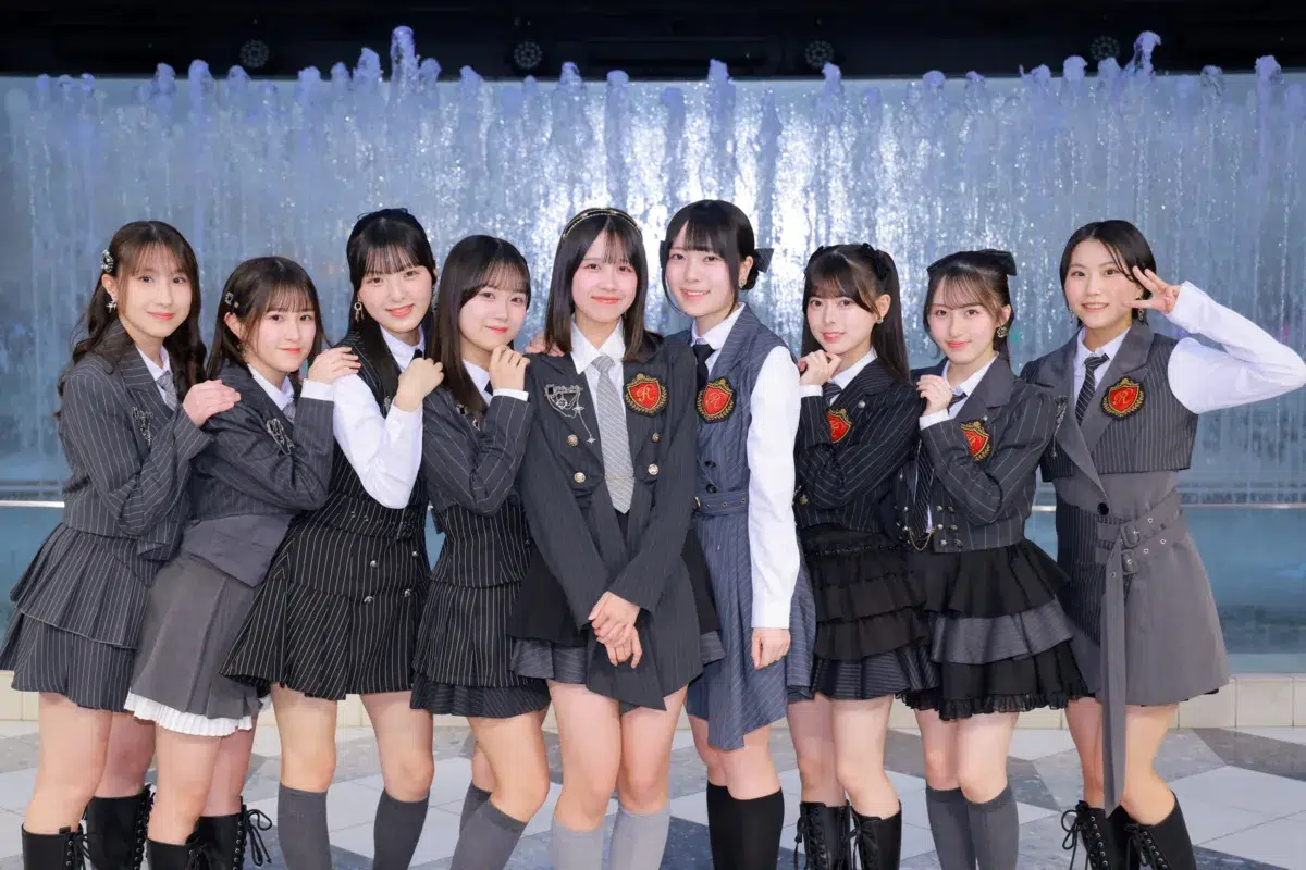 ロージークロニクル、1周年直前のリリイベで魅せた“最強の一体感”！新曲披露から春ツアーへの熱い意気込みまで、2年目もフレッシュに駆け抜ける姿をチェック👀