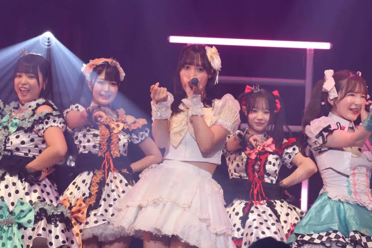 エラバレシ新ビジュアル解禁! 大食い女王もえのあずき他、レジェンドOGメンバーが出演の 10周年ワンマンレポート! 24 エラバレシ新ビジュアル解禁! 大食い女王もえのあずき他、レジェンドOGメンバーが出演の 10周年ワンマンレポート!