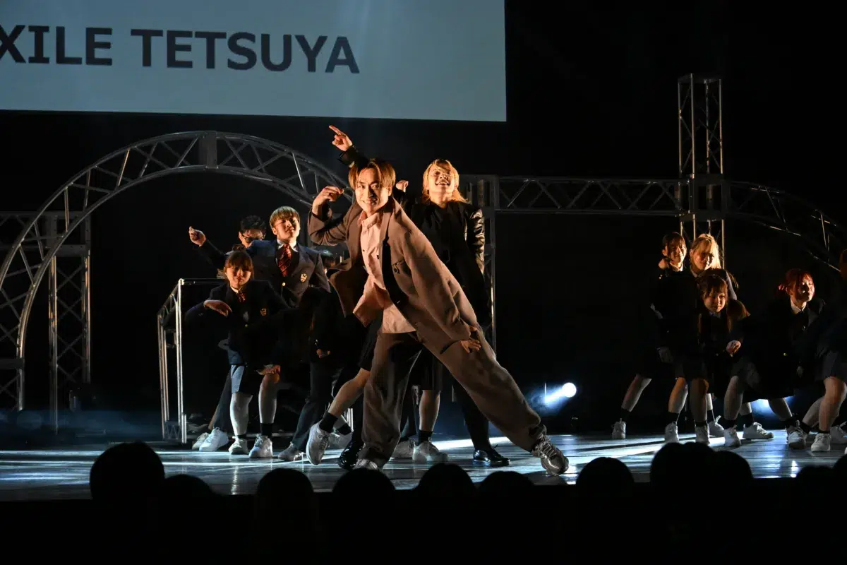 【EXPG高等学院】令和8年 入学・卒業式同日開催!!THE RAMPAGE 吉野北人が卒業式でEXILEの「道」を歌唱し、学長・中務裕太と共に卒業生の門出を祝福!! 入学式ではEXILE MAKIDAIの DJ PLAYをはじめ、EXILE TETSUYA&THE RAMPAGE 岩谷翔吾と75名の在校生がダンスパフォーマンスを披露! 4 【EXPG高等学院】令和8年 入学・卒業式同日開催!!THE RAMPAGE 吉野北人が卒業式でEXILEの「道」を歌唱し、学長・中務裕太と共に卒業生の門出を祝福!! 入学式ではEXILE MAKIDAIの DJ PLAYをはじめ、EXILE TETSUYA&THE RAMPAGE 岩谷翔吾と75名の在校生がダンスパフォーマンスを披露!