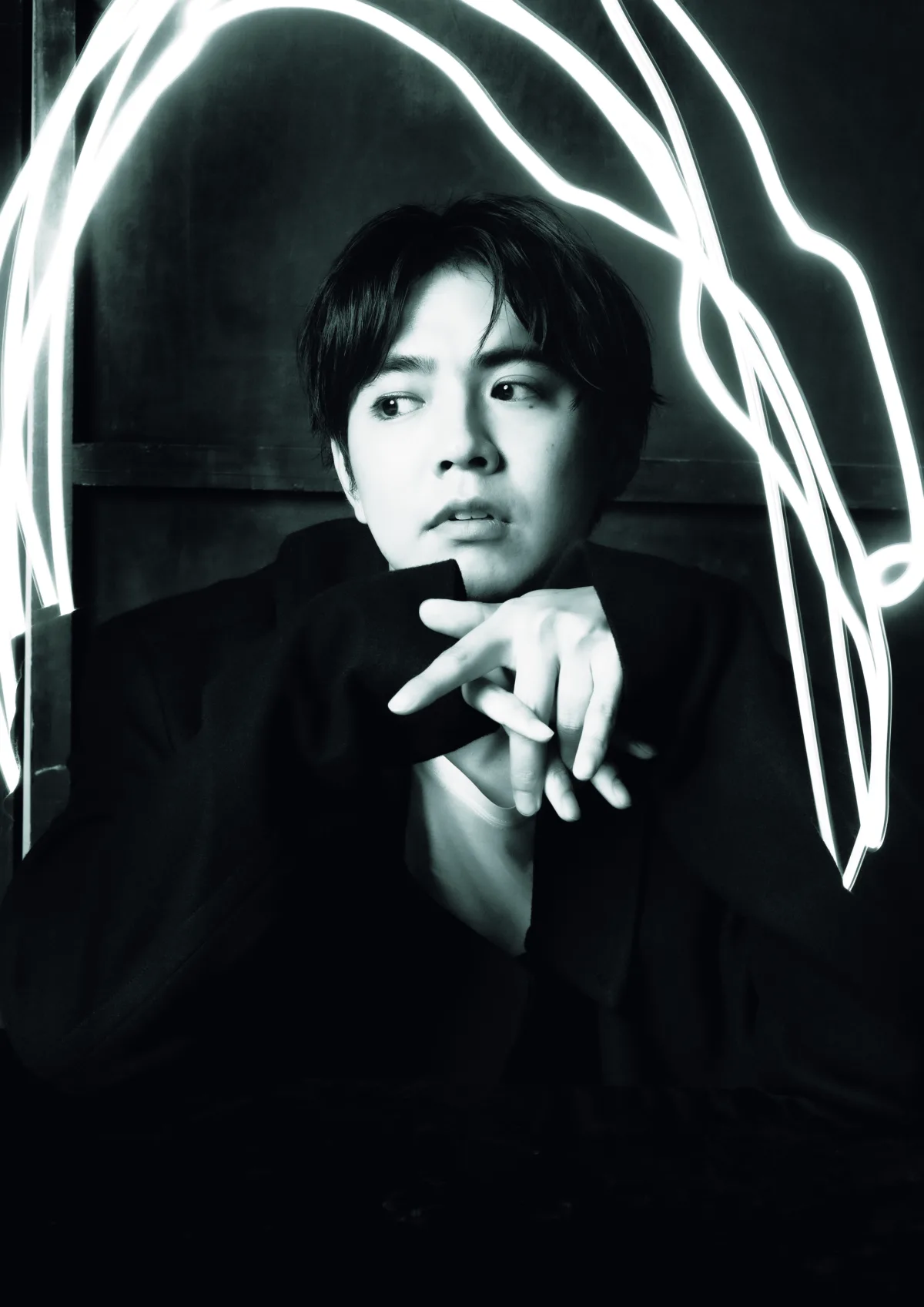 【GENERATIONS】グループとして10年振りの写真集『Footprints』発売記念イベントに白濱亜嵐・片寄涼太が登壇！デビュー13周年を飾るグループのタイムカプセルのような１冊！