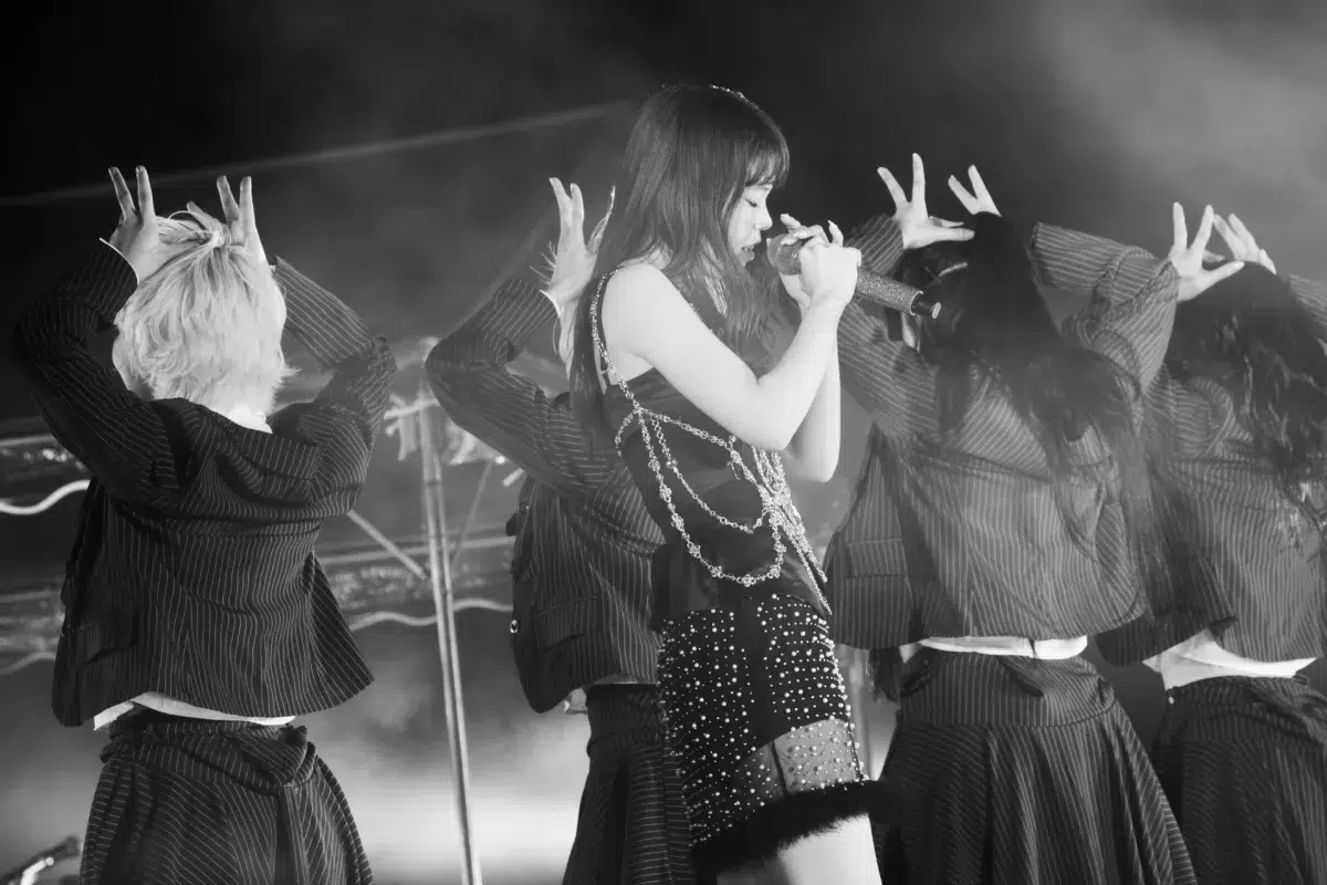 アイナ・ジ・エンド、フリーライブにて重大発表！公開されたアフタームービーにて4/3配信の新曲「ルミナス - Luminous」一部公開！