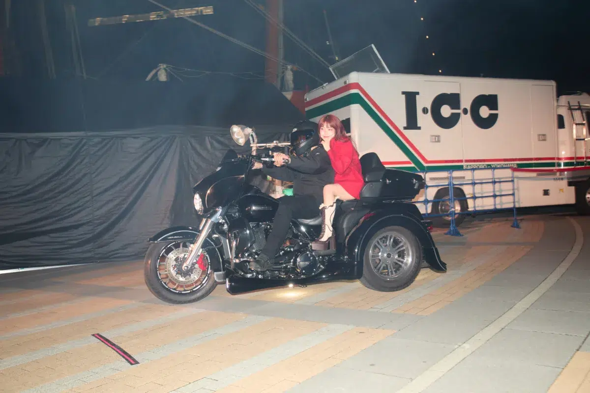 アイナ・ジ・エンド、フリーライブにて重大発表！公開されたアフタームービーにて4/3配信の新曲「ルミナス - Luminous」一部公開！