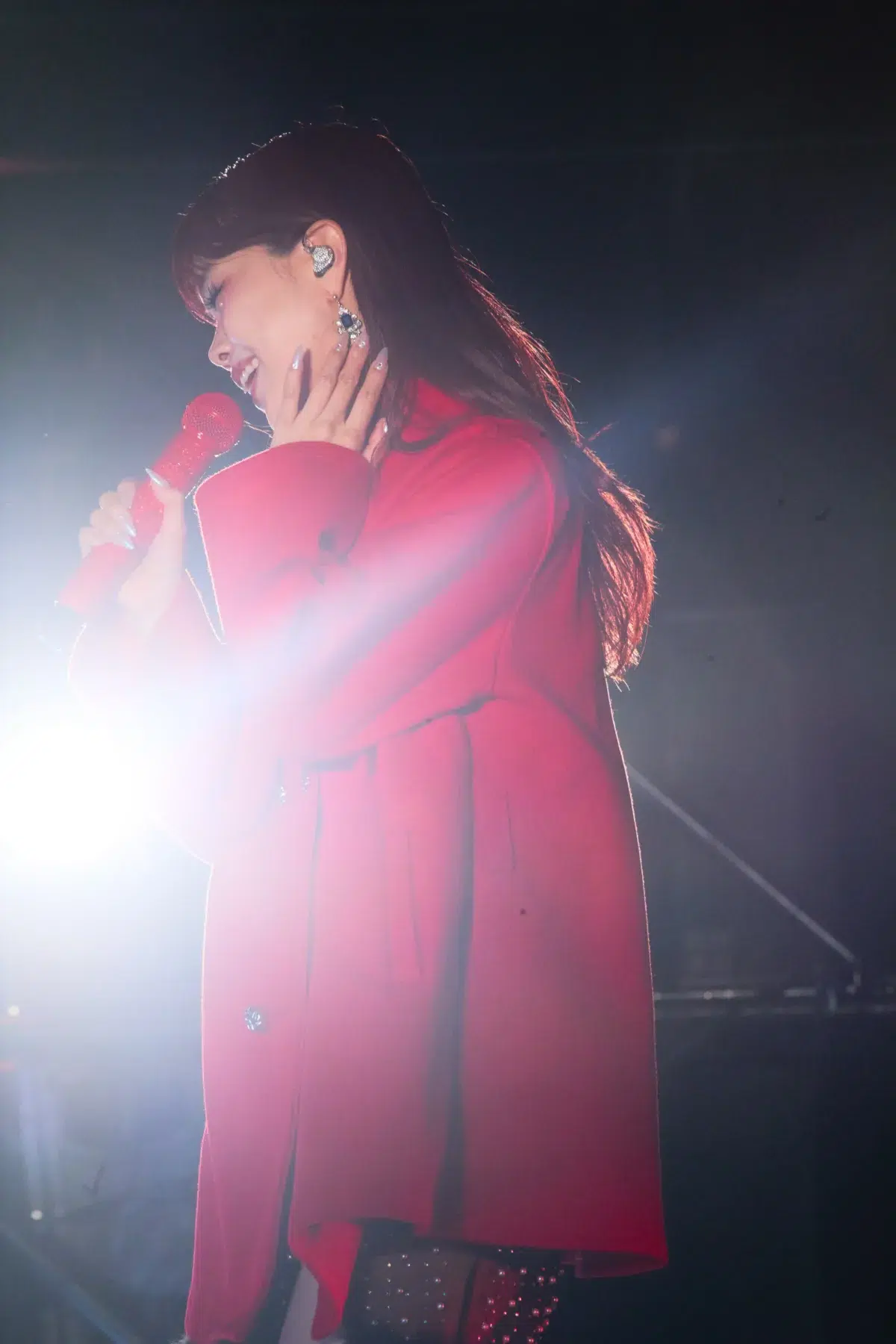 アイナ・ジ・エンド、フリーライブにて重大発表！公開されたアフタームービーにて4/3配信の新曲「ルミナス - Luminous」一部公開！