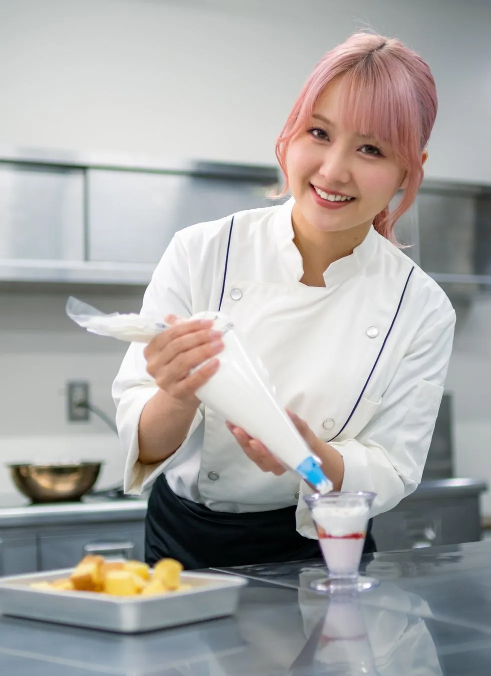 パティシエ月輪ひかり