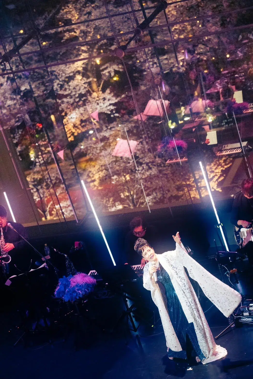 坂本冬美、４０周年の華麗なる幕開けは、ビルボード東京から。美声に酔いしれる至福のバースデー・ライブ