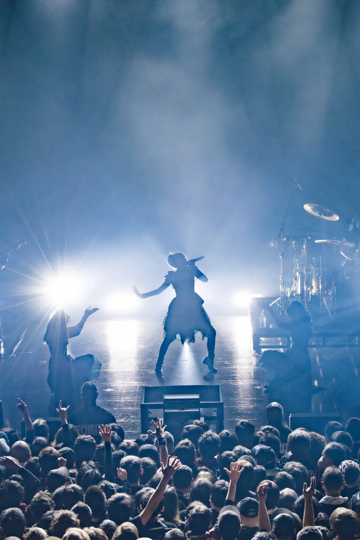 BABYMETAL、日本凱旋ライブハウス公演を開催！！METALVERSE はガールズバンドがサプライズ“出現”！！