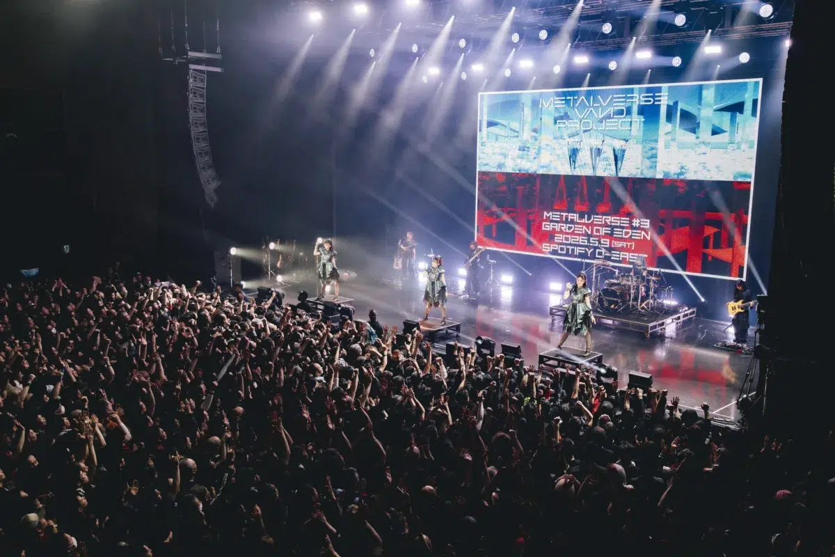 BABYMETAL、日本凱旋ライブハウス公演を開催！！METALVERSE はガールズバンドがサプライズ“出現”！！