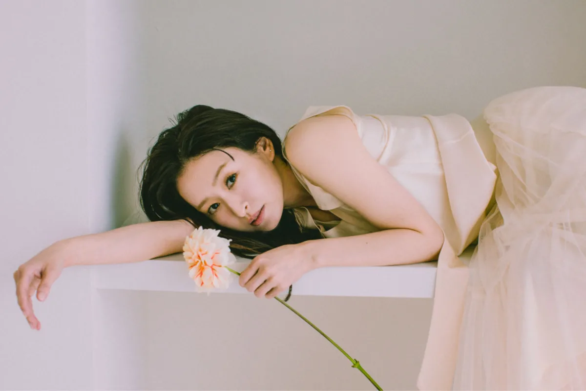 30周年を迎える島袋寛子、新ビジュアル写真公開＆SNS開設！