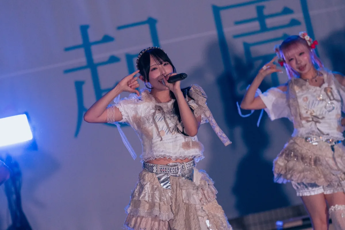 Mirror,Mirror、「Road to Zepp Shinjuku」代々木公園野外音楽堂フリーライブ大盛況！