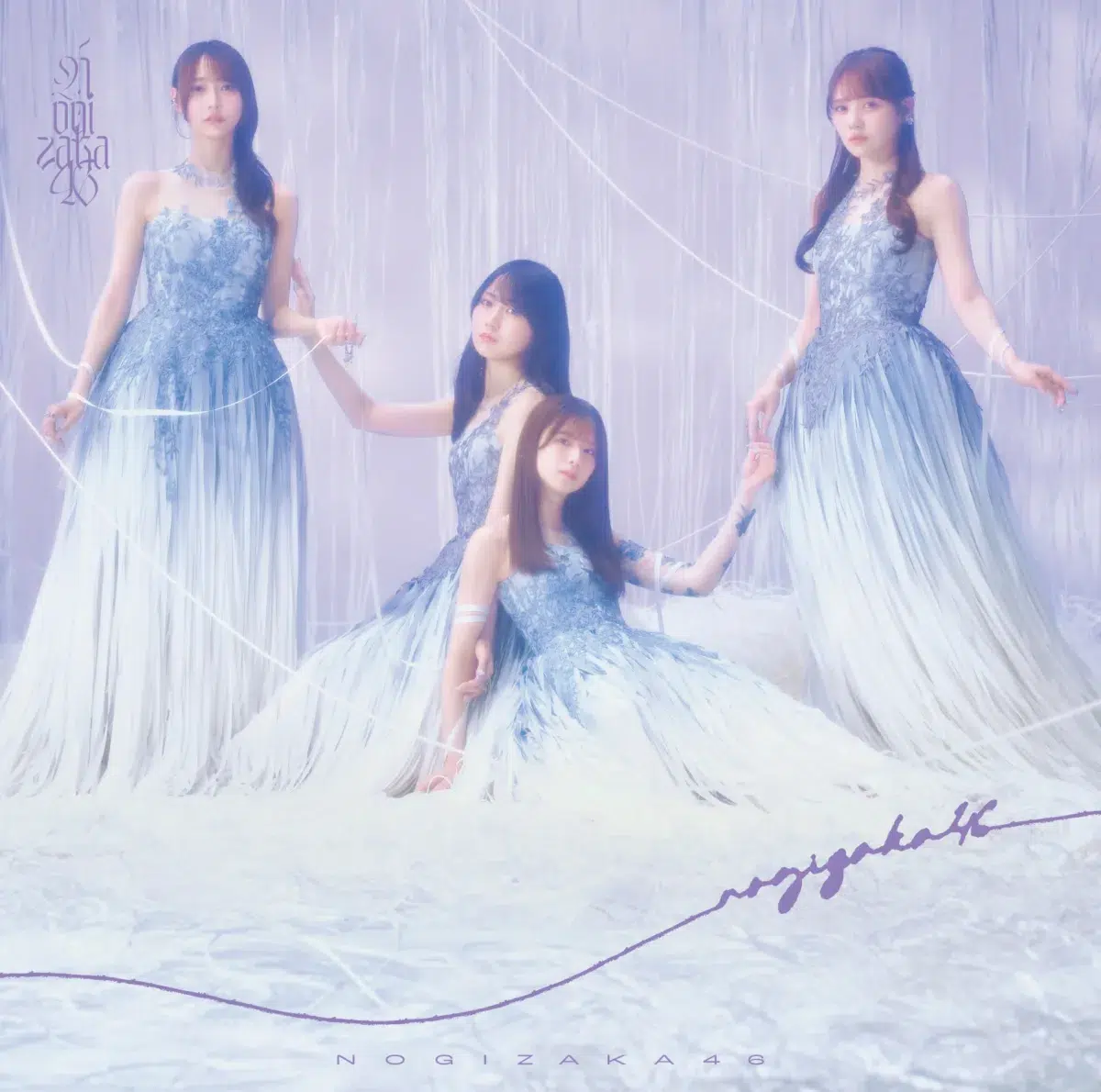 乃木坂46が日本大学入学式にサプライズ出演！新曲「最後に階段をかけ上がったのはいつだ？」を披露！