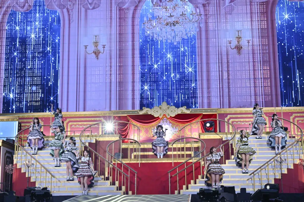 ＝LOVE　結成8周年を記念し、＝LOVE 8周年ツアー「＝LOVE 8th ANNIVERSARY PREMIUM TOUR」FINAL in 横浜スタジアムを開催！！2日間で約7万人を動員！当公演で、新曲『モラトリアム』『お姫様の作り方』を初披露！