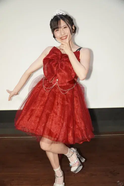 メノニューイヤー 山崎遥菜の頭に突如「どでかたんこぶ」が爆誕！？ぶつけた記憶ゼロでMRI直行…不可解な事件の真相とは！？