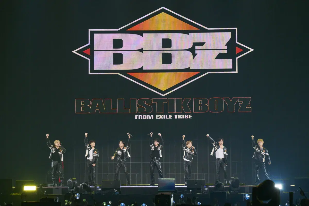 【EXILE】約3年4カ月ぶりとなる東京ドーム公演を開催！スペシャルメンバーとしてMATSU、ÜSA、MAKIDAIが出演したほか、世界的ギタリスト松本孝弘(B’z)もサプライズ登場！！