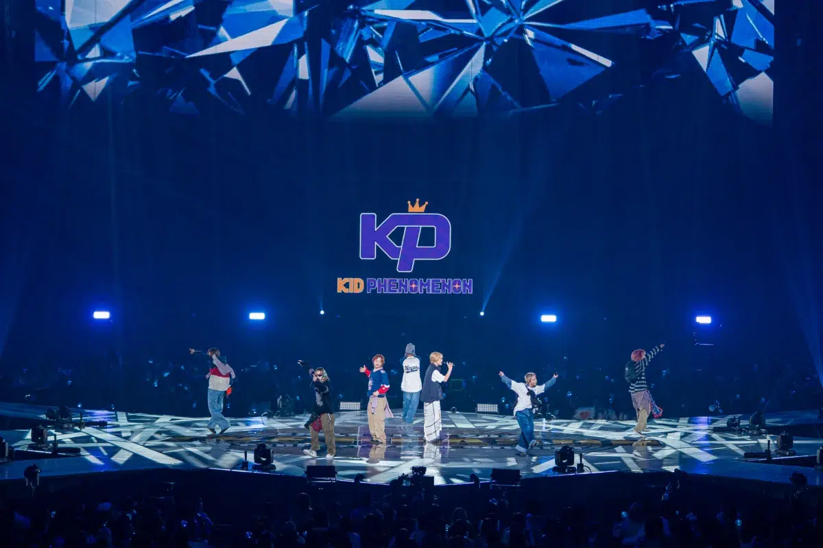 【EXILE】約3年4カ月ぶりとなる東京ドーム公演を開催！スペシャルメンバーとしてMATSU、ÜSA、MAKIDAIが出演したほか、世界的ギタリスト松本孝弘(B’z)もサプライズ登場！！