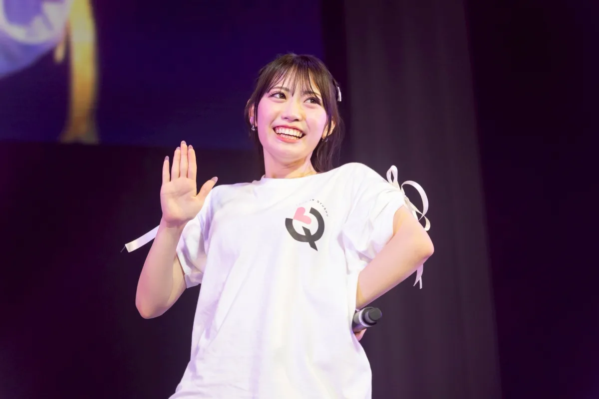 LinQ、結成15周年ライブで“紡ぐ”想いを体現 過去と未来をつないだ「LinQ2000の輪」