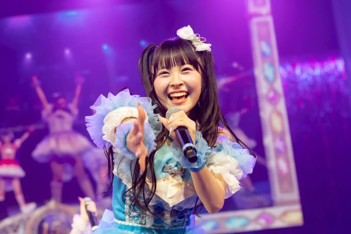 LinQ、結成15周年ライブで“紡ぐ”想いを体現 過去と未来をつないだ「LinQ2000の輪」