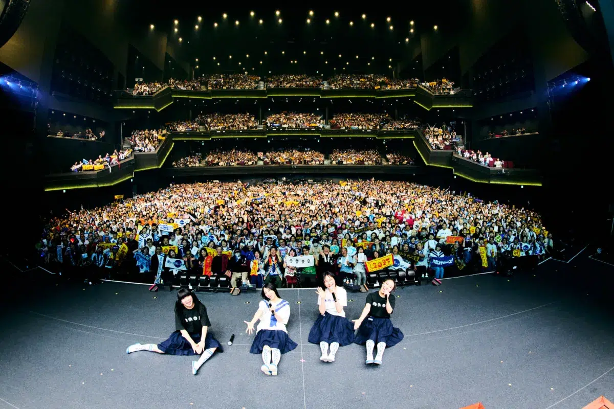 新曲「Chanka Chanka」も披露！5月8日にリリースが決定！新しい学校のリーダーズが贈る“永遠の青春”の入り口。熱狂と歓喜に満ちた『はじめての新しい学校のリーダーズ 〜祝御入学〜』