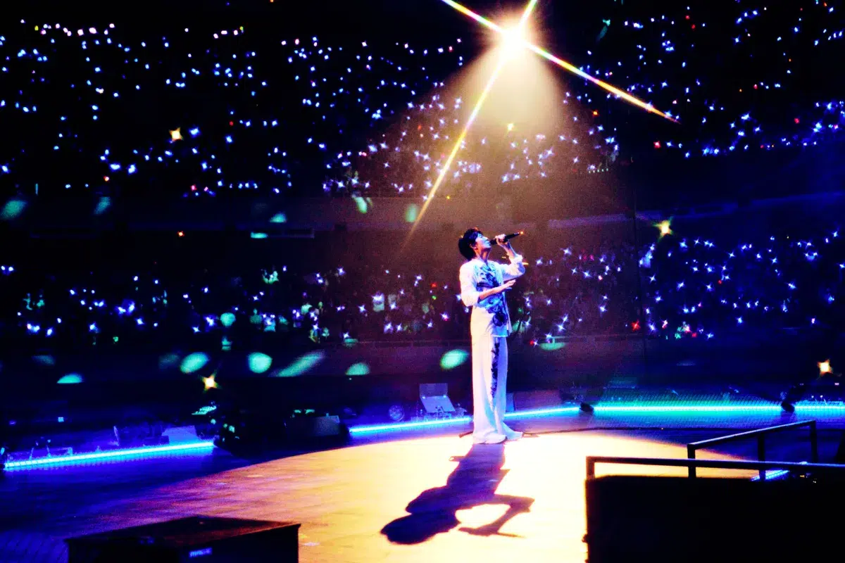 福山雅治 全国アリーナツアー武道館公演で新曲初披露、9月9日リリースの新アルバムタイトル『超新星』の由来を明かす