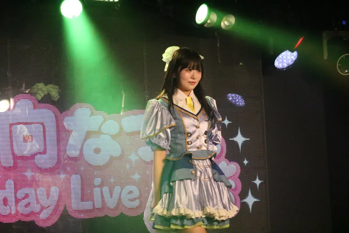 最後にKISSをあげる大セッションも登場。大勢のアイドル仲間と祝った、陽向なつみの生誕祭！