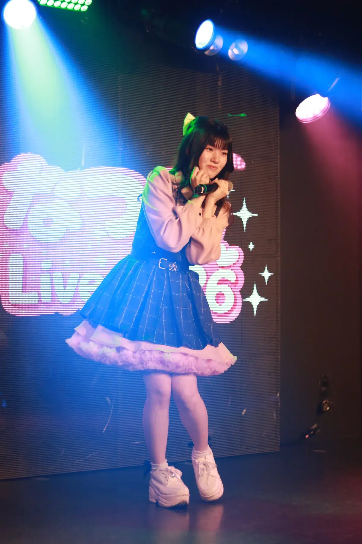 最後にKISSをあげる大セッションも登場。大勢のアイドル仲間と祝った、陽向なつみの生誕祭！