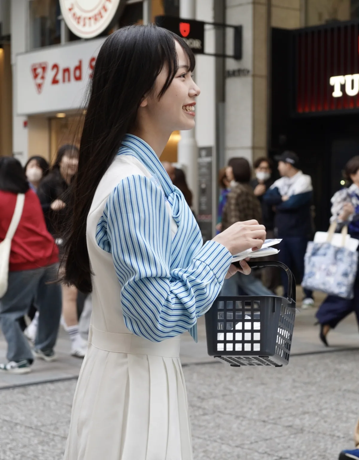 STU48が“原点回帰”のティッシュ配り！GWは「ほぼ毎日会えるアイドル」として広島劇場をアピール