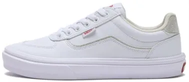 【VANS LITE】名作FALKENが「驚きの軽さ」で待望の復活!中田圭祐&るうこ出演の豪華新ビジュアルも 18 白いVansのスニーカー