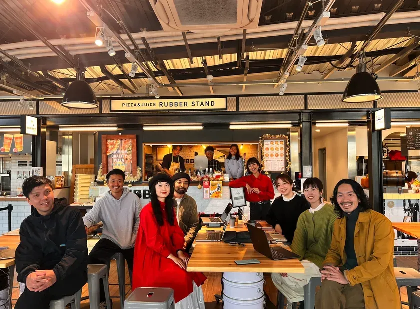 祝祭の海へ!10回目迎える「Nuts Party 2026」千葉ポートパークで五感を刺激するビーチサイドフェスが9月27日開催決定! 4 お店で働く人々
