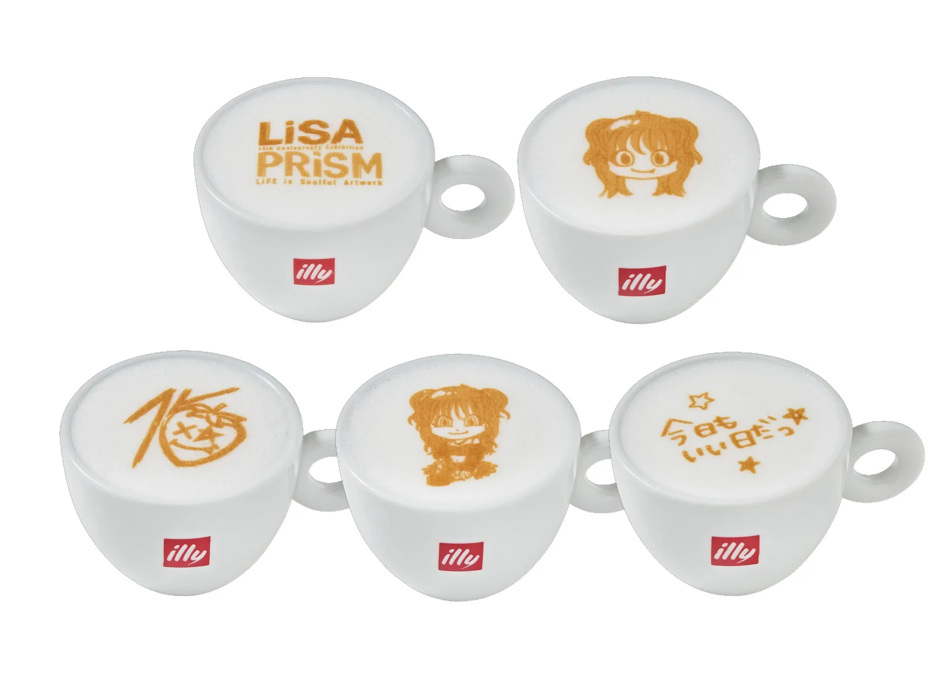 LiSAデビュー15周年「PRiSM」展、大阪限定コラボカフェが本日オープン!五感で味わう絶品メニュー全5種を徹底解説! 2 LISAの15周年記念のカフェアート。PRISMの文字や、キャラクターのイラスト、メッセージが描かれている。