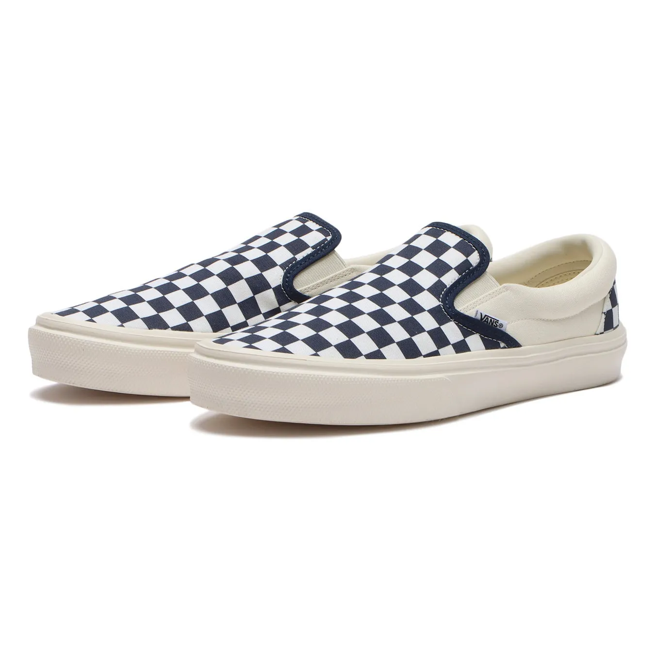 【VANS LITE】名作FALKENが「驚きの軽さ」で待望の復活!中田圭祐&るうこ出演の豪華新ビジュアルも 12 VANSのスリッポンシューズの画像